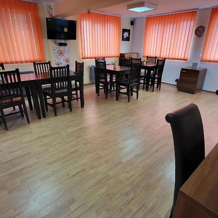 Aparthotel Boutique Global Braşov Esterno foto