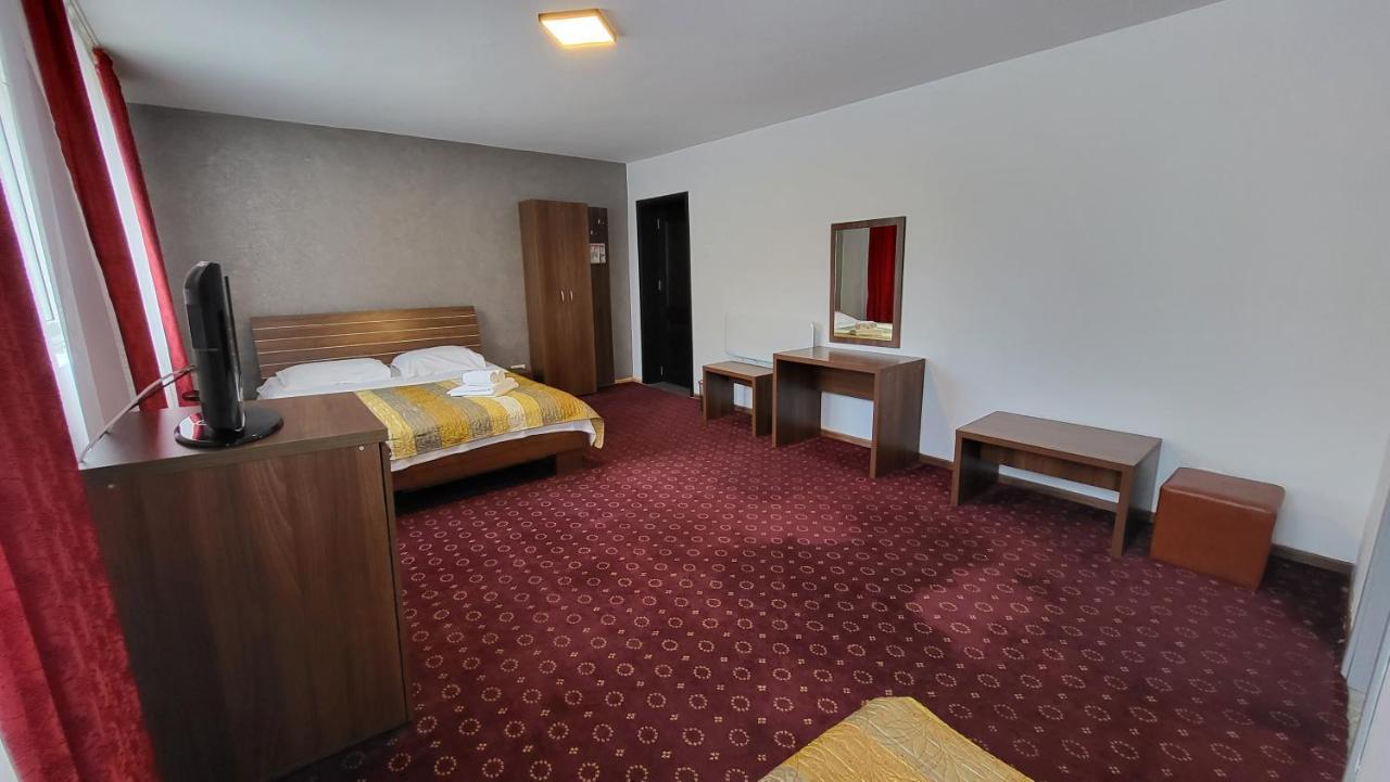 Aparthotel Boutique Global Braşov Esterno foto