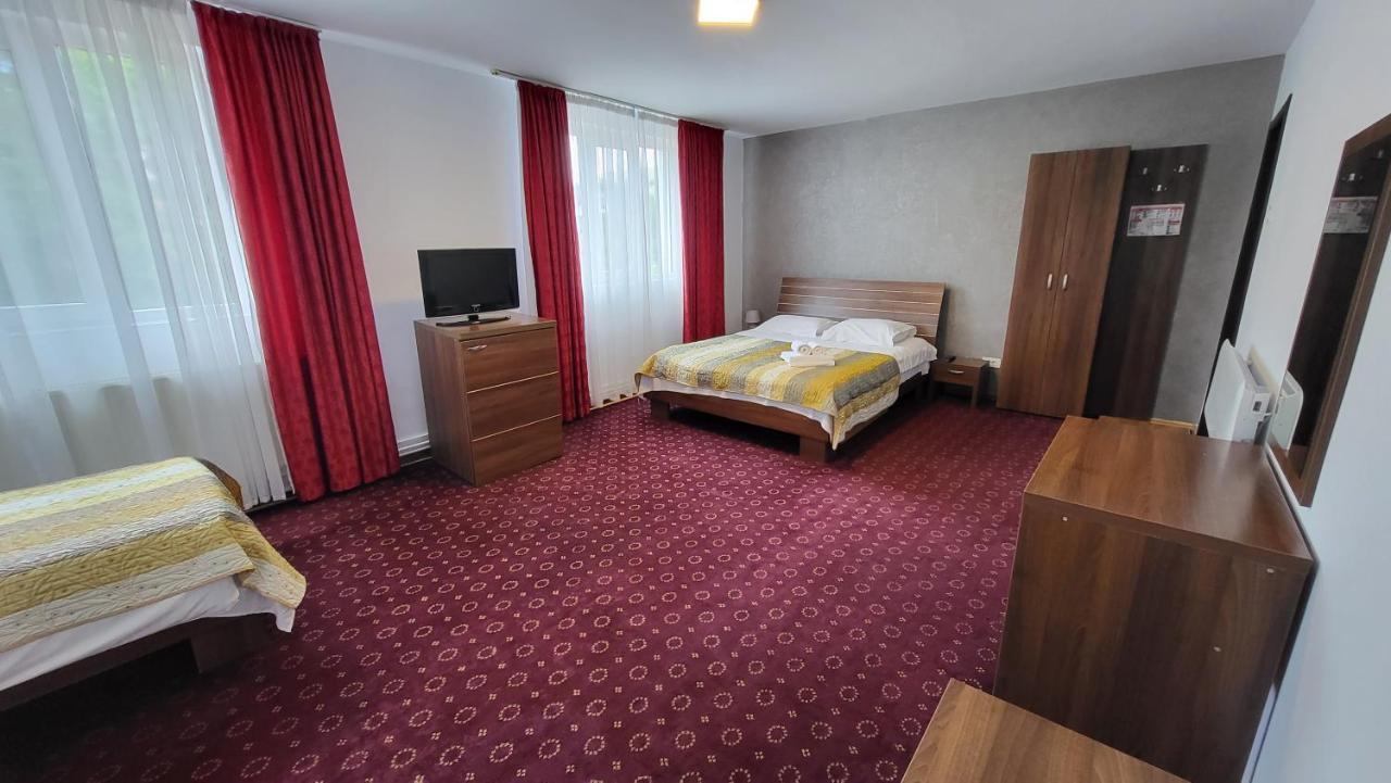 Aparthotel Boutique Global Braşov Esterno foto