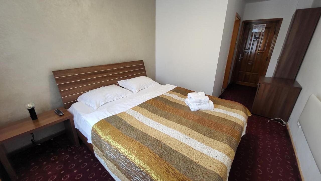 Aparthotel Boutique Global Braşov Esterno foto