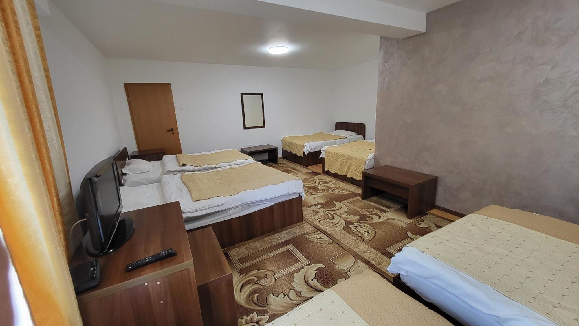 Aparthotel Boutique Global Braşov Esterno foto