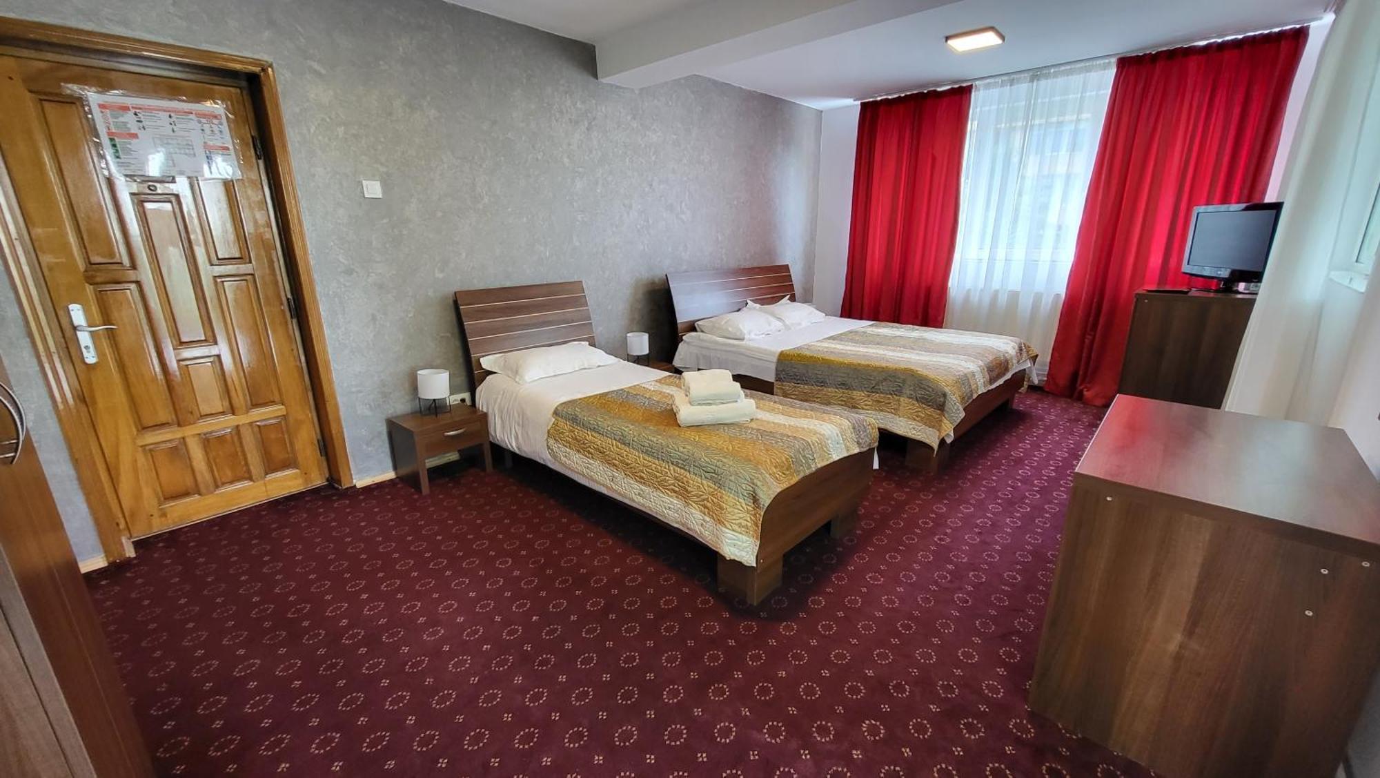 Aparthotel Boutique Global Braşov Esterno foto