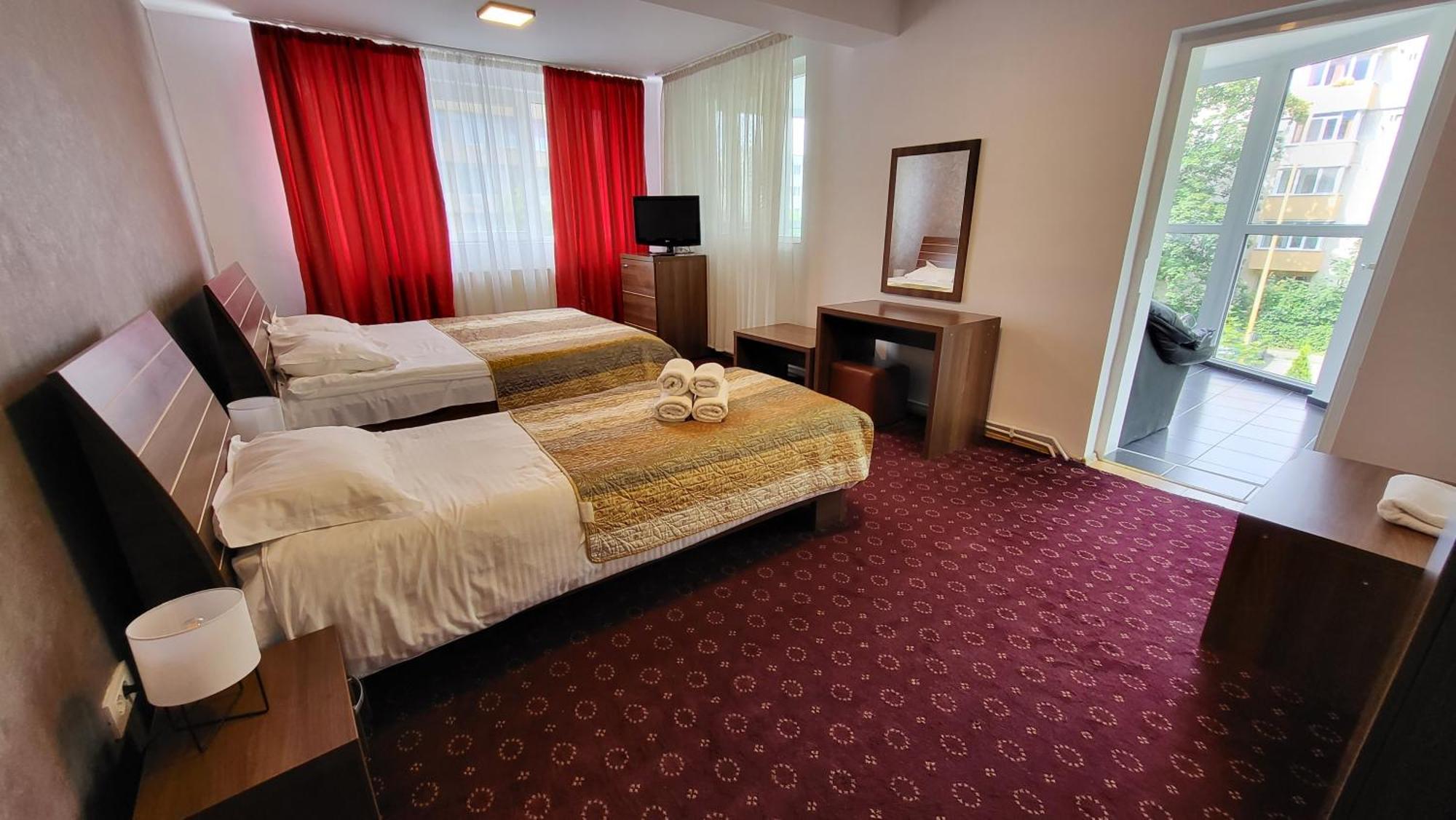 Aparthotel Boutique Global Braşov Esterno foto