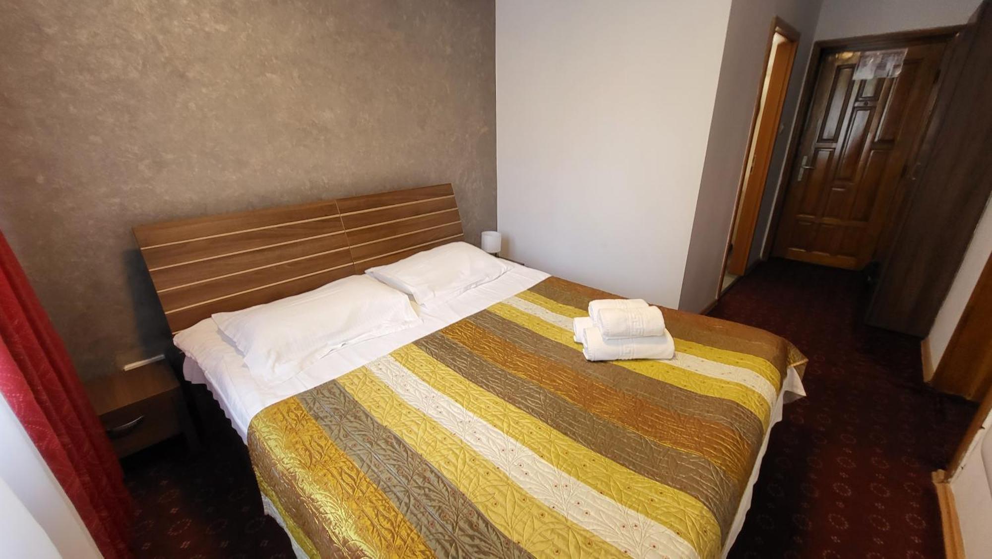 Aparthotel Boutique Global Braşov Esterno foto